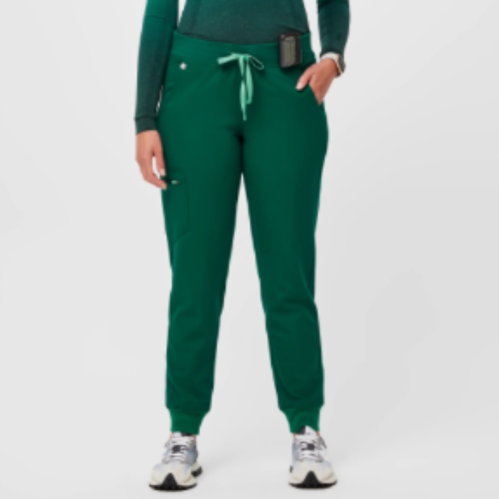 Women’s Hunter Green Zamora Petite Scrub Pants